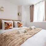 Brand New Flat In Paris XI